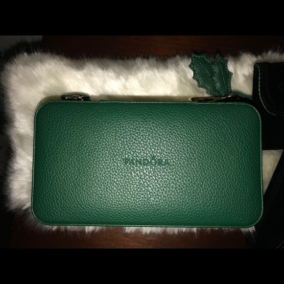Pandora Jewelry Travel Case with Wristlet - Picture 1 of 8